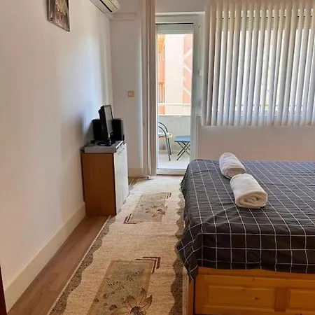 Cozy One Bedroom Daire Yukarı Cuma