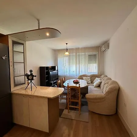 Cozy One Bedroom Yukarı Cuma