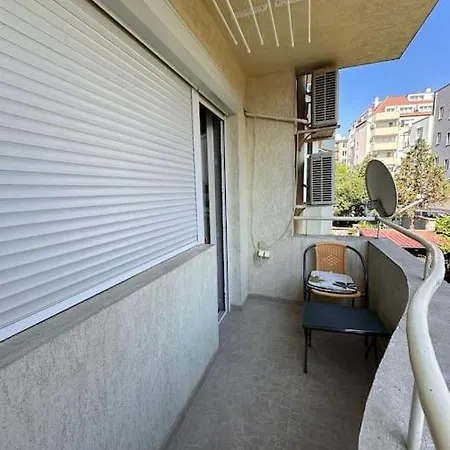 Cozy One Bedroom Daire Yukarı Cuma