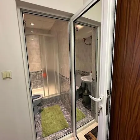 Cozy One Bedroom *