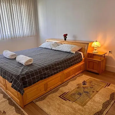 Cozy One Bedroom Daire Yukarı Cuma